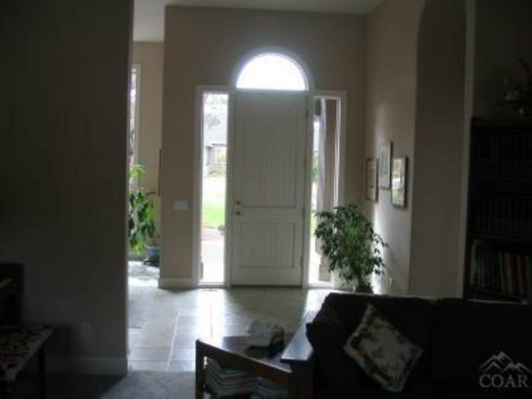Entry foyer, 39th St, Central Oregon