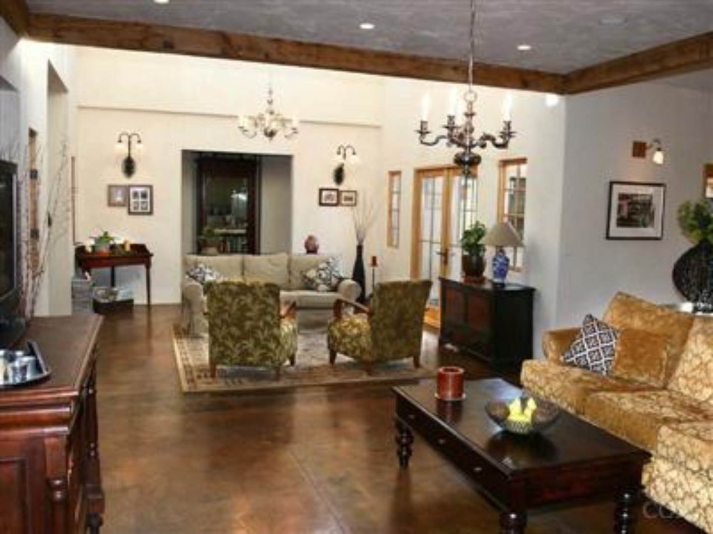 Great room with exposed timber beams, Sage Canyon, Pronghorn, Bend, Oregon